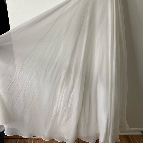 IEENA for MAC DUGGAL White Layered Tulle Chiffon Wedding Ball Gown Size 2 - Picture 7 of 16